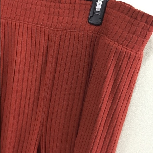 SO 1X maroon hacci knit flare high rise wide legs pant - Picture 5 of 16